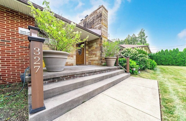 327 · Winter Retreat - 6BR, All age friendly