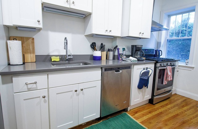 3BD 1.5BTH Bright and Spacious Apt