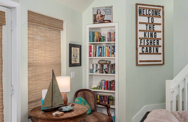 3BD-BoatRampClose-Internet-Charming-PetsAsk