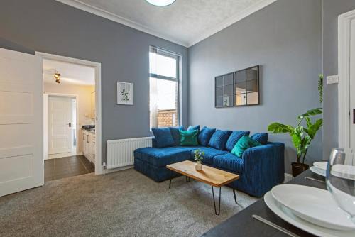 3Bed Sleeps 6 - Nr Hospital Parking & WiFi