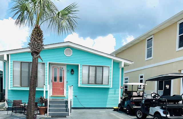 3BR/2BA Gem Panama City Beach, FL So Many Amenities! Plus 2 Golf Carts!