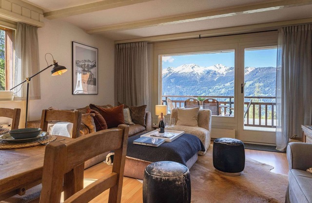3BR Central Verbier with Pool, Sauna & Views