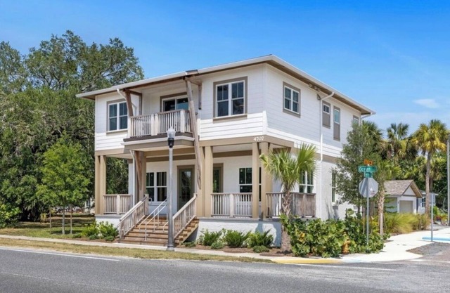 3BR Condo on 2nd Flr Jacksonville-Mayport Village on St Johns River & near beach