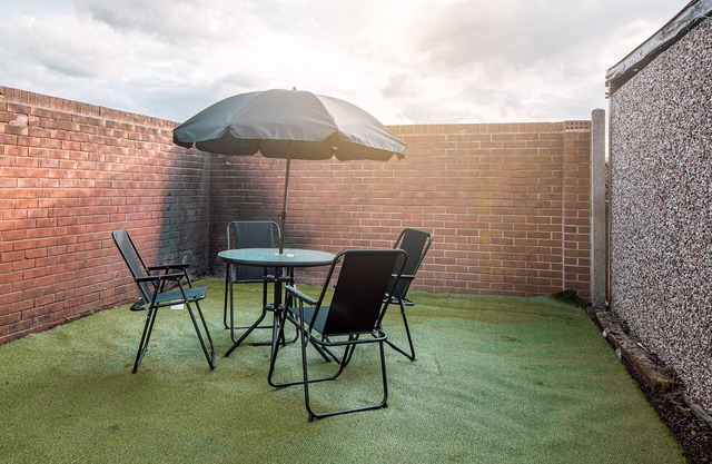 3BR*Doncaster*CONTRACTOR*Family*PARKING*Long stays