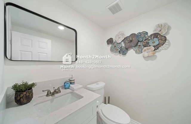 3BR Home in Lewis St｜Garage Access｜Pet Friendly ｜Monthly Stays #42390