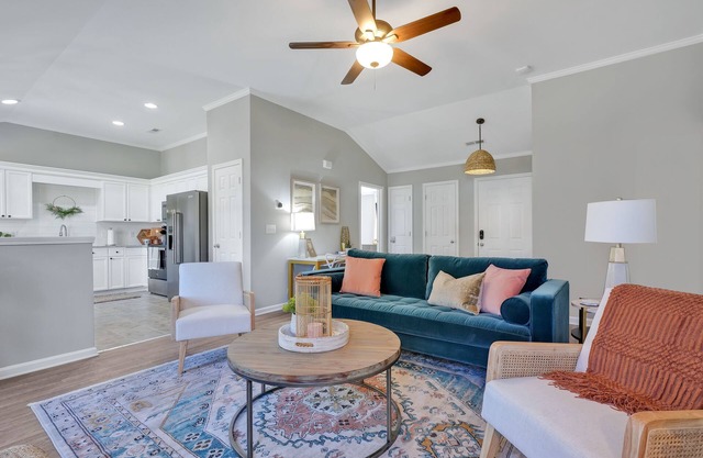 3BR Modern | Midtown Escape | 5 Miles To Downtown