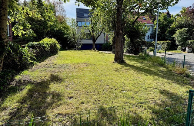 3BR Villa w/ Garden, Ping-Pong, Cinema, Parking