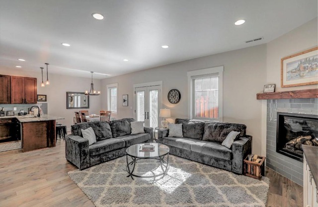 3KingBeds~DavisAve NewBuild~BonusRm~SUP/Kayak~A/C