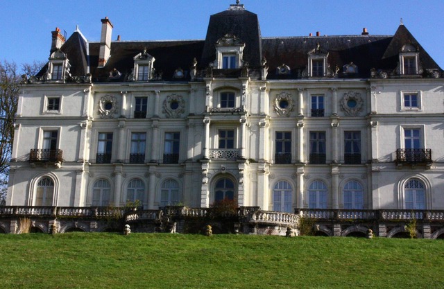 A 3 km de Blois, hermosa casa rural para 10 personas en el corazón de la región de los castillos.