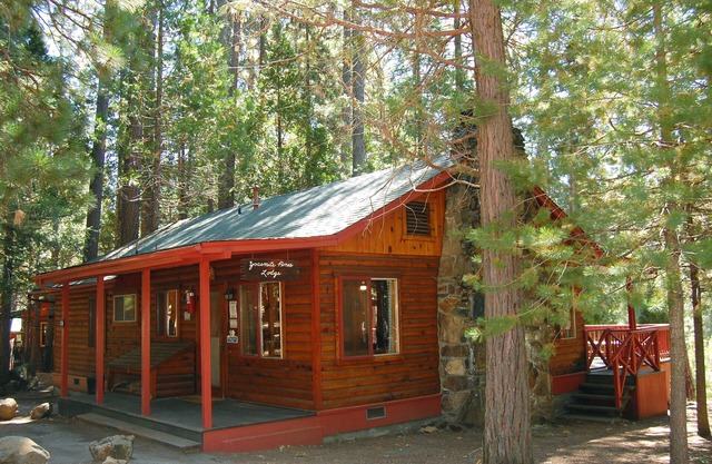 3N Lockwood Lodge dentro del Parque Nacional Yosemite