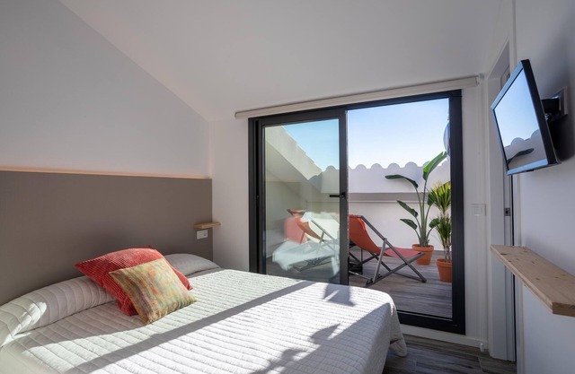 3SUITES - Nueva construcción a tocar de la playa y Barcelona
