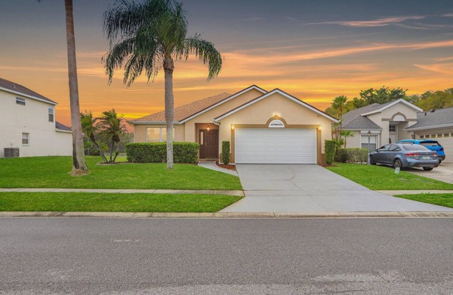 4 bed 2 bath pool home near Disney