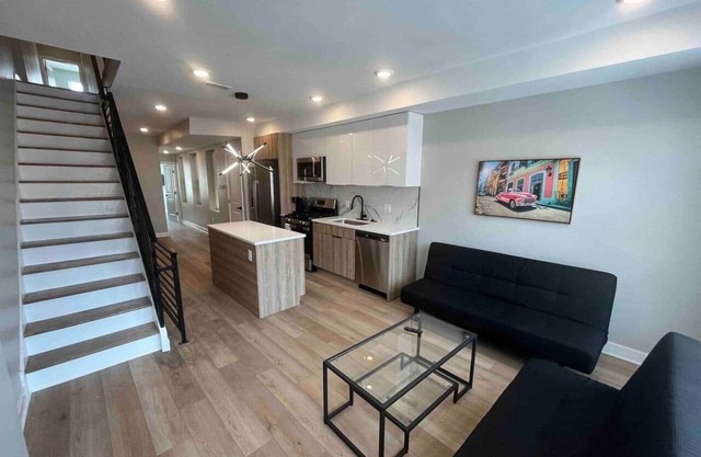 4 bedroom and roof deck in the city.