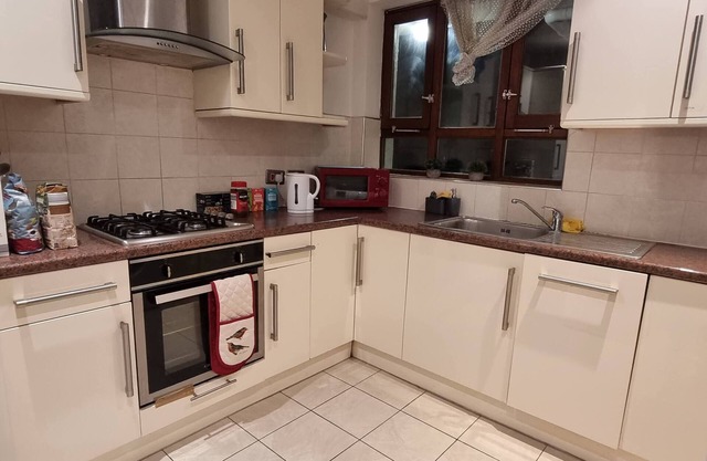 4-bed Apartment in Central London