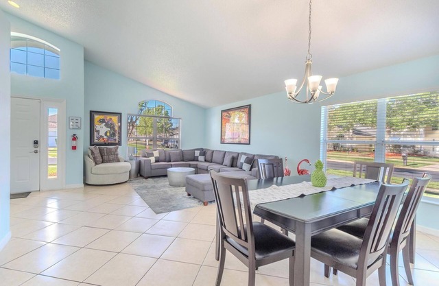 4-Bed Home | Near Disney | Private Pool