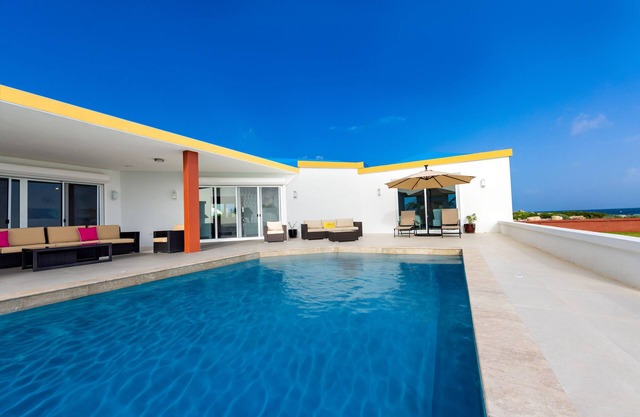 Lovely 4-Bed Villa in Anguilla