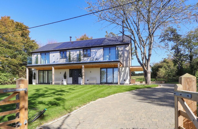 Alojamiento de 4 habitaciones en Royal Wootton Bassett