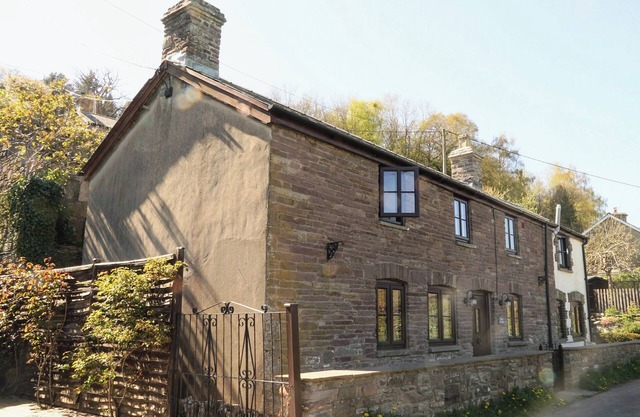Lovely cottage near Crickhowell, an ideal base for those looking to explore the area.