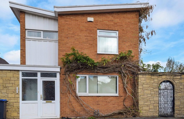 Alojamiento de 4 habitaciones en Kenilworth
