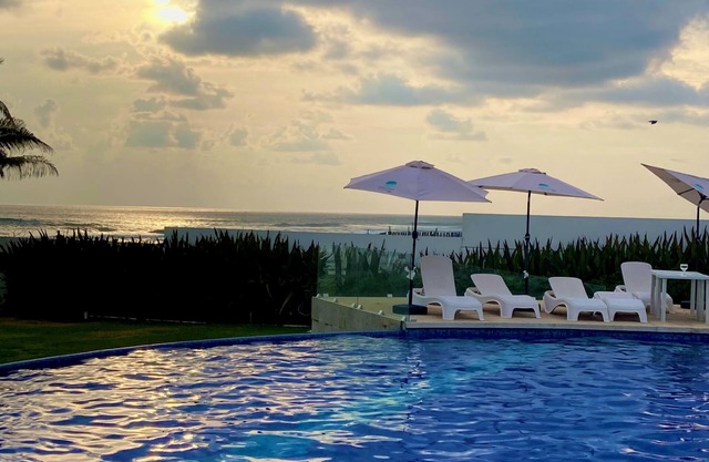 Depto de 4 Recamaras y Club de Playa en Acapulco Diamante