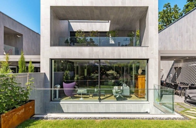 4 Bedroom Contemporary Luxury Villa in Geneva