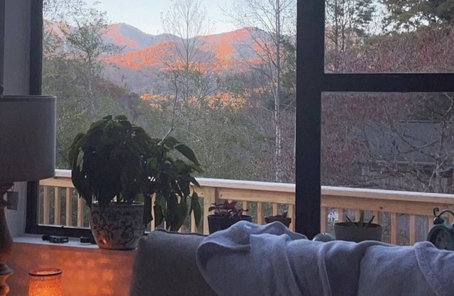 4-bedroom house in charming Marble with pool spa and fitness room