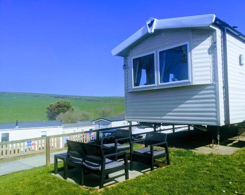 4 Berth Couples and Family Caravan in Beautiful Newquay Bay Resort