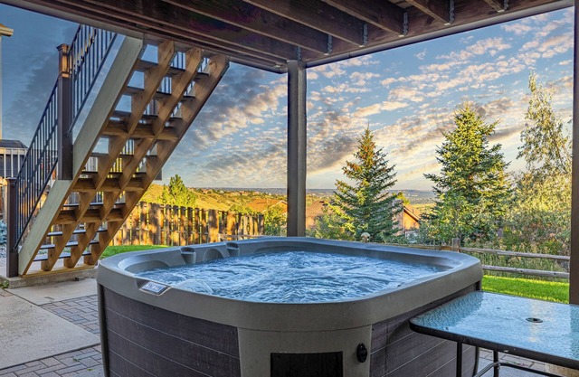 4/BR|Sleeps 10|Hot Tub|Air Hockey|Gorgeous Views!