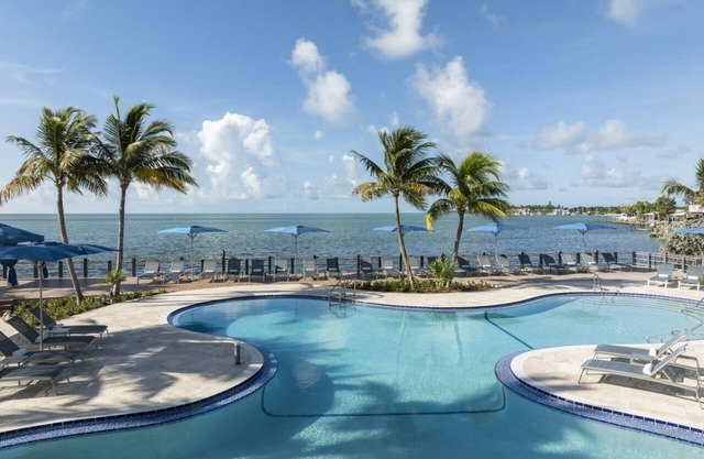 4 Guest Room, 2 Queens, Marina View, Balcony 3 Outdoor Pools, Free Parking