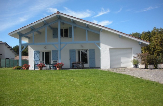 Landes casa a 4 km de Bayona capacidad para 8 personas