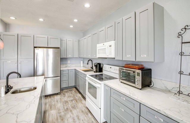 4 Mi to Casinos: Mtn-view Home in Bullhead City!