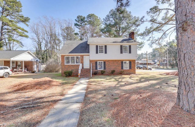 4 Mi to Dtwn: Home w/ Deck & Yard in Wilson