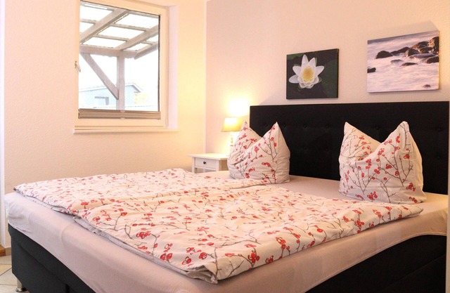 4-star vacation apartment Schöne Aussicht with terrace & garden