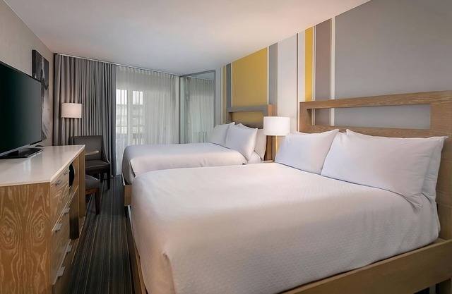 4 Units with Easy Access to Beautiful Beaches – Pacific Beach, Mission Beach!