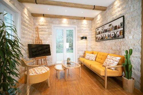 42° North Apartments