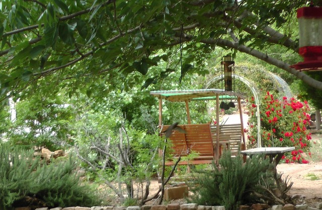 45 min. from Zion Natl. Park "PRIVATE Guest Room #1" - SHARED HOUSE