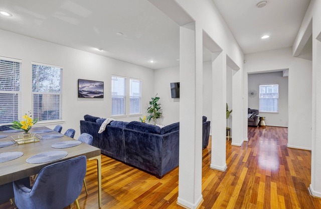 4BD/3BA Spacious Mare Island Home -> Billiards+BBQ