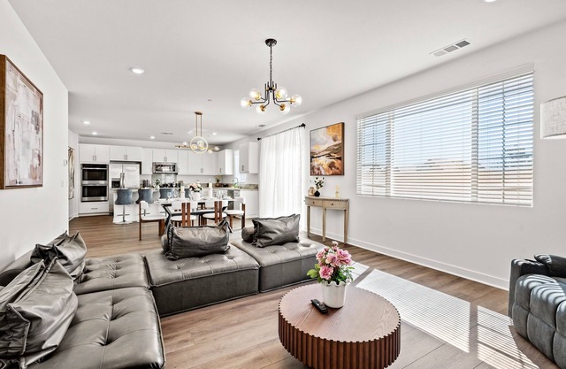 4bd/7 beds/Modern style/Elegant/comfortable