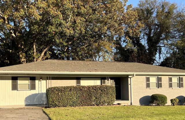 4BD House cerca del aeropuerto, Research Park, Mall