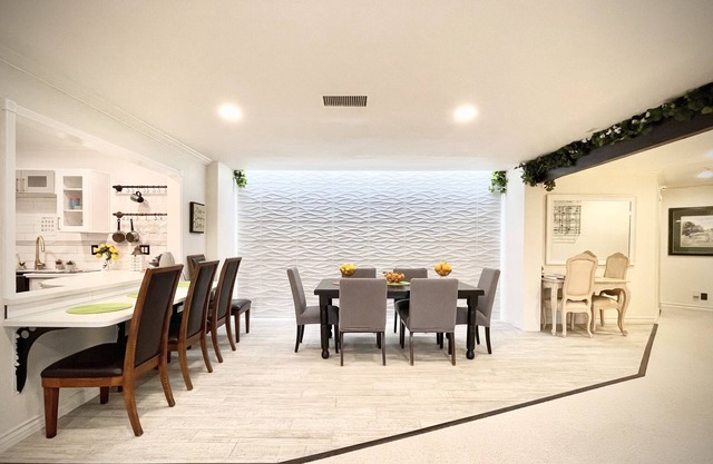 4beds 2.5baths 5min. drive to Rancho Bernardo Inn, Clubhouse, Starbucks, etc,.