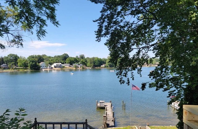 4BR Lake Home on Paw Paw Lake I with Dock