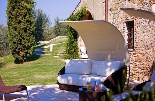 La campiña soleada de 4BR en Toscana