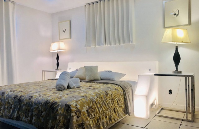 Enorme casa, Las Vegas, Strip, Centro de convenciones, renovado, elegante, VENTA, familia,