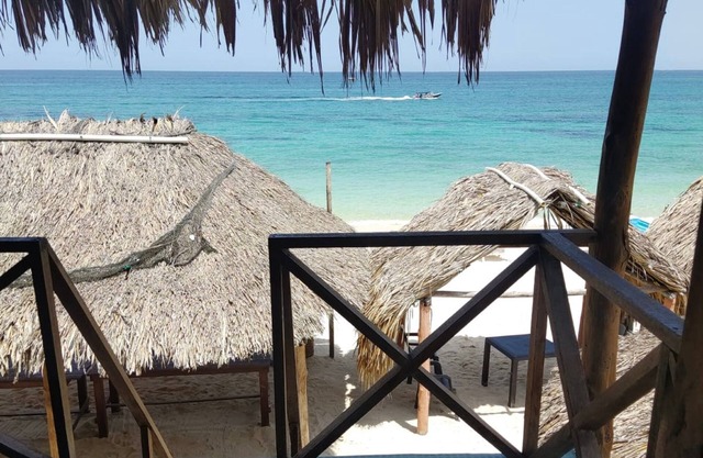 4C2-R CABAÑA EN ISLA BARU