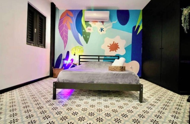 5.2 Historic Loft w/ Parking + Generator