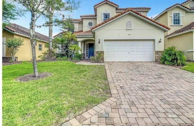 5 Bed, 4.5 Bath & Private Pool Family-Friendly Disney Get Away