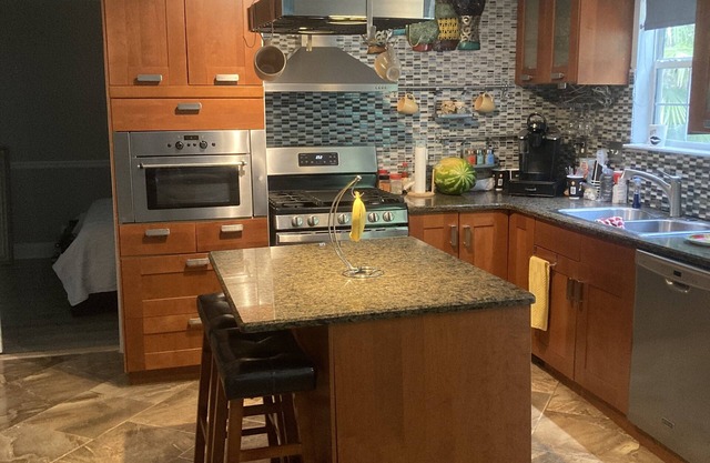 5 Bedroom Beauty w/New Jacuzzi