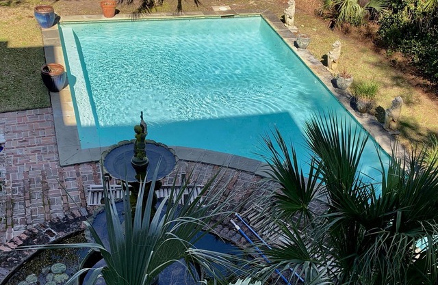 ¡5 dormitorios, isla histórica de Sullivan, piscina, 1 cuadra de la playa!