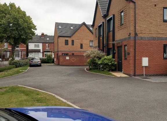 5 Bedroom Spacious Home