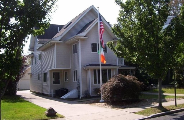 Biblioteca 5 BR + / 3. 5 BA victoriano renovado